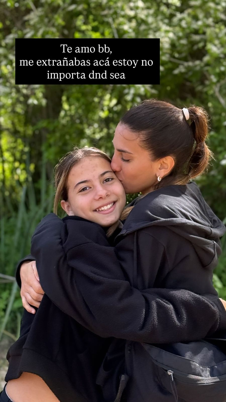 Cinthia Fernández y sus hijas