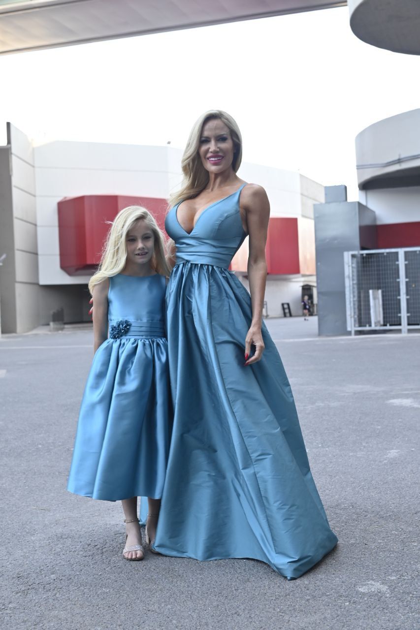 Luciana Salazar en el evento de revista Caras por el Día de la madre