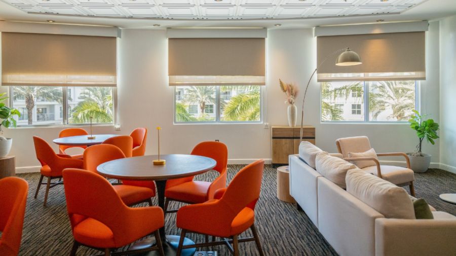 MeliaOrlando Level Lounge