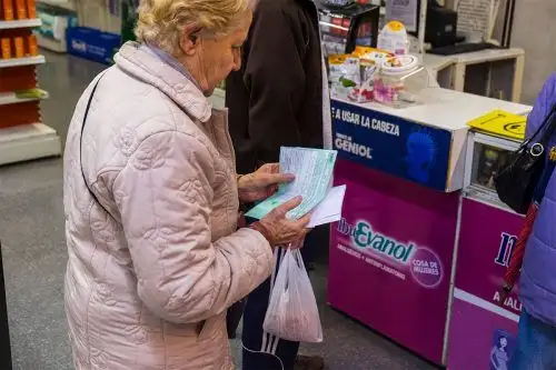 Cada vez hay más padres e hijos jubilados, según el PAMI.