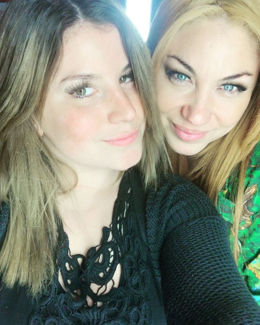 Lourdes Fernández, Ana Fernández