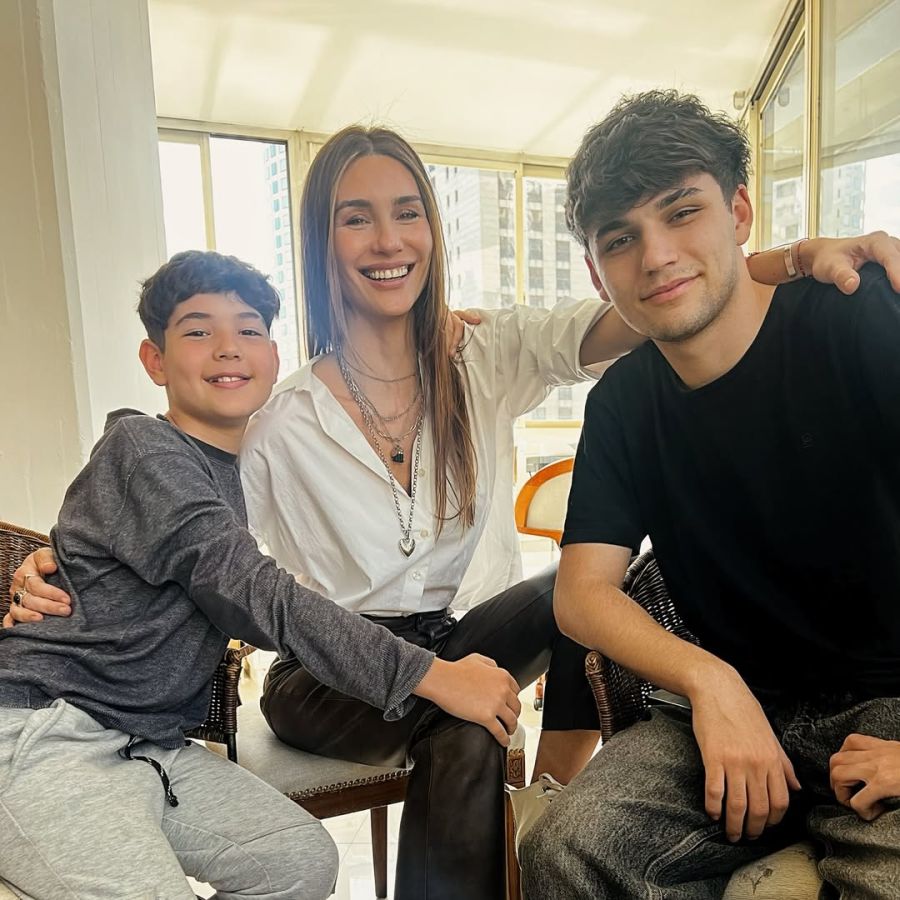 Paula Morales y sus hijos