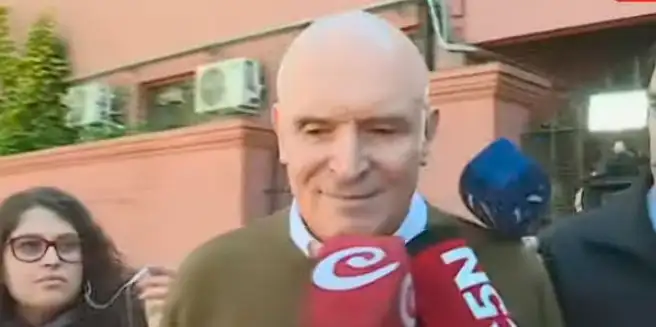 Espert votando 26102025