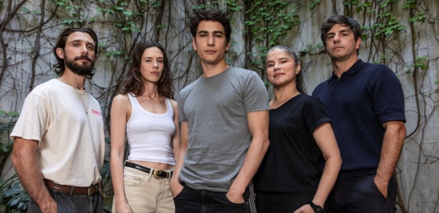 Enzo Vogrincic, Delfina Chaves y Marco Antonio Caponi