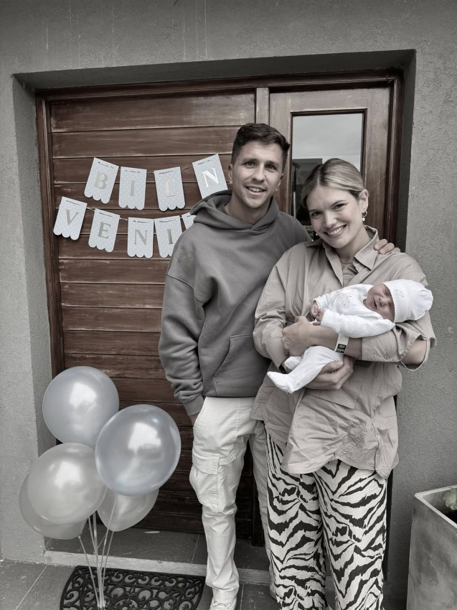 Eva Bargelia y su hijo