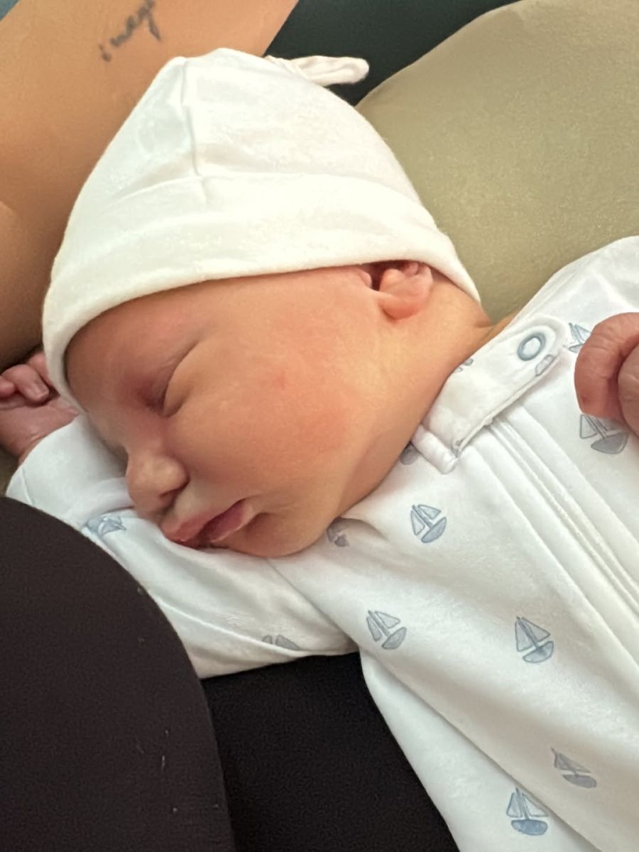 Eva Bargelia y su hijo