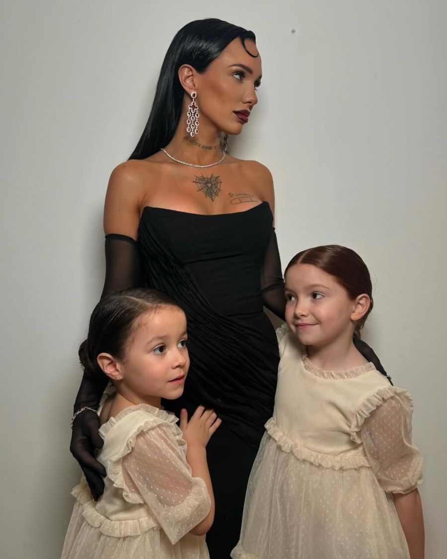 La Joaqui y sus hijas