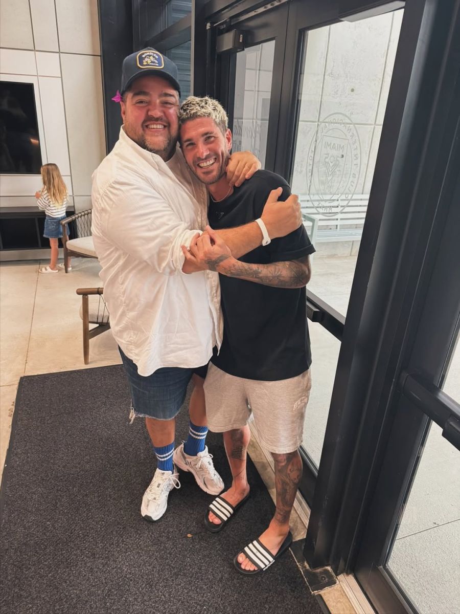 Dario Barassi con Lionel Messi y Rodrigo de Paul