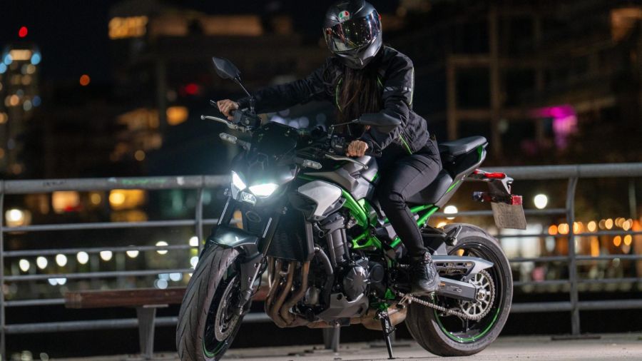 Kawasaki lanza la Z900