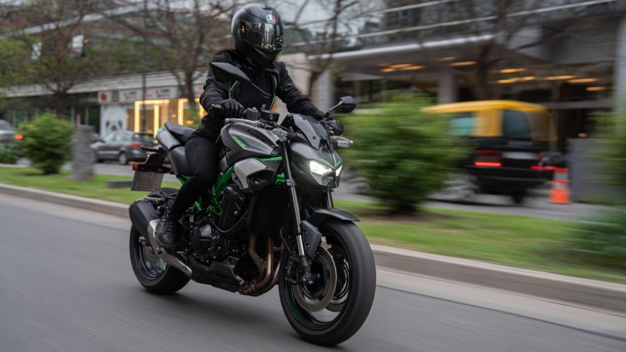 Kawasaki lanza la Z900