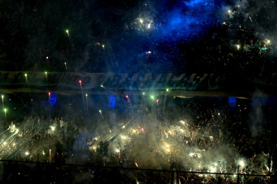Recibimiento de Racing Club ante Flamengo en Copa Libertadores