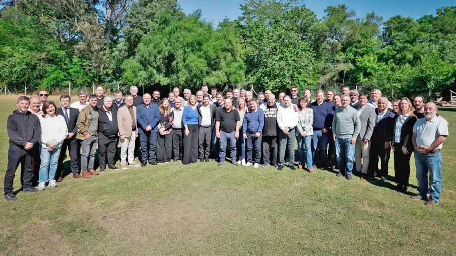 011125_kicillof_intendentes_pba_g