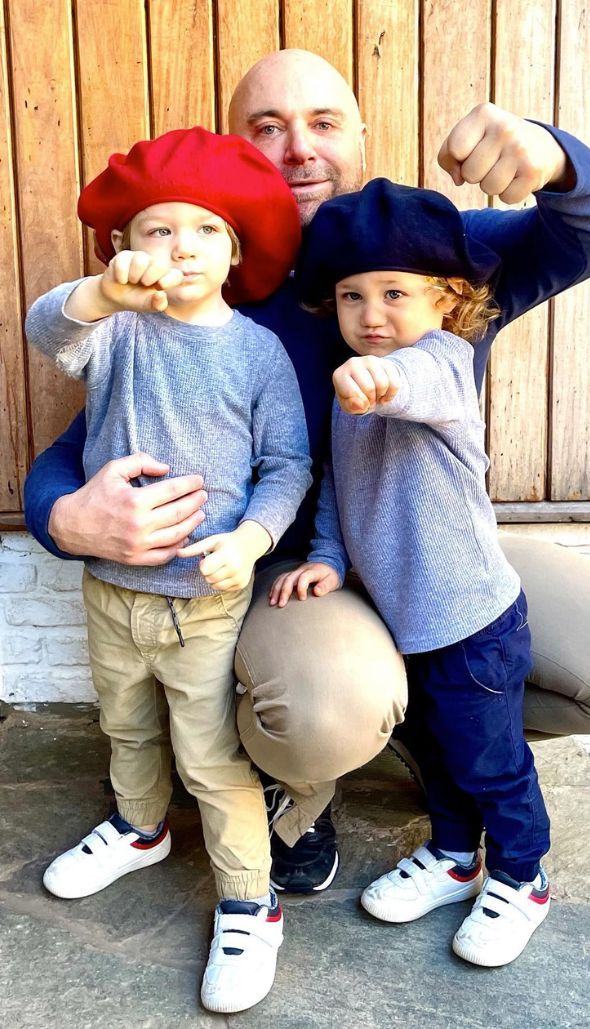 Germán Martitegui y sus dos hijos, Lorenzo y Lautaro