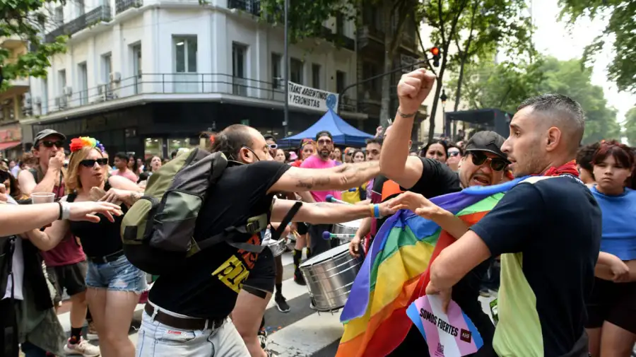 Marcha del orgullo 01112025