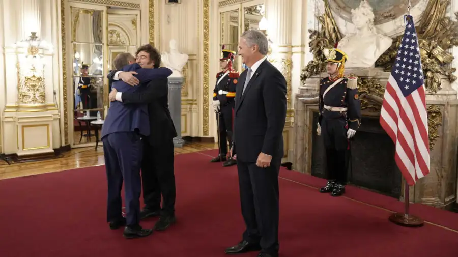 Javier Milei y Peter Lamelas 20251104