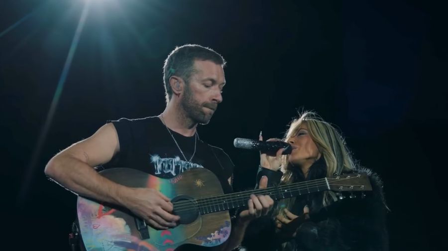 Tini Stoessel y Chris Martin