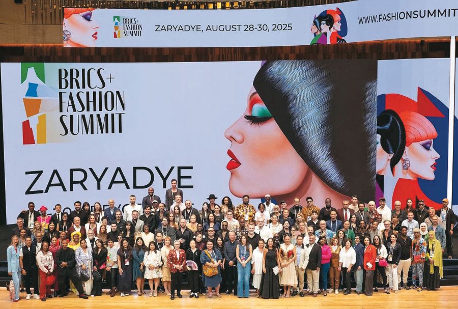 Charlas Brics Fashion Week Mosque