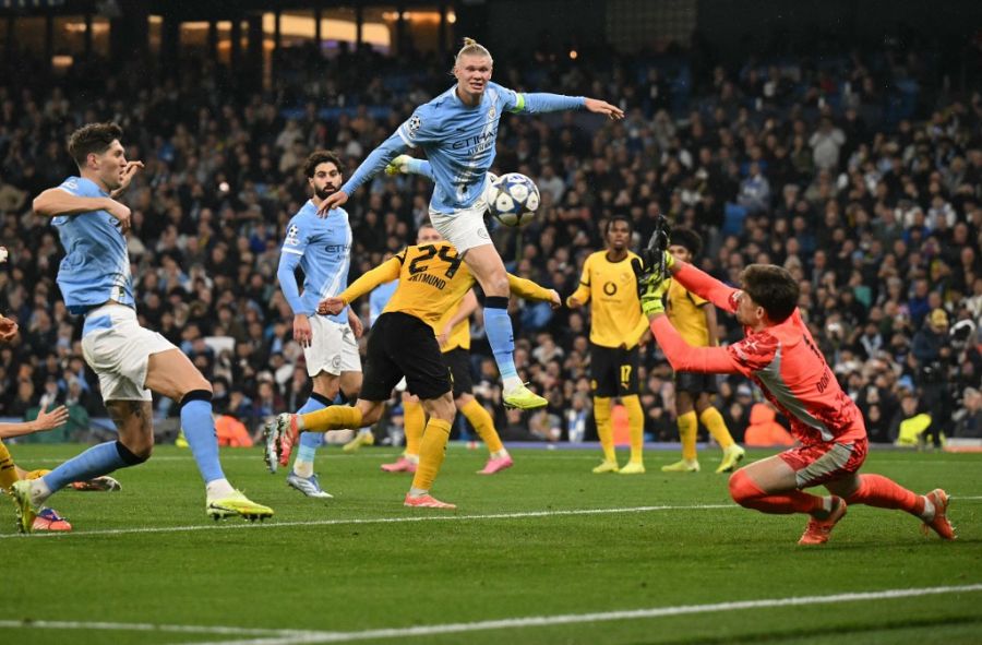 Erling Haaland con Manchester City en Champions League