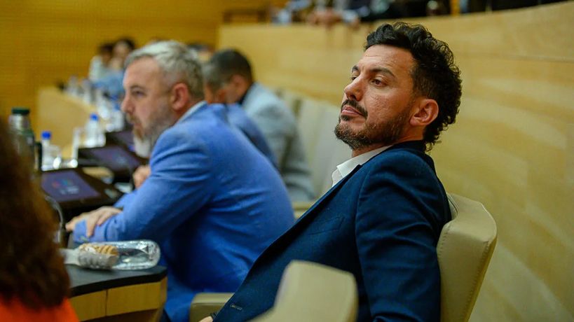 Federico Alesandri en su banca de la Legislatura