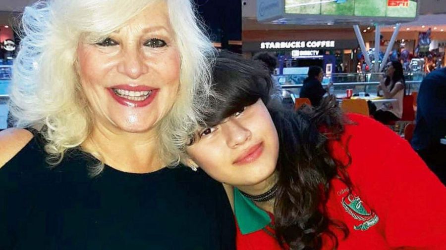 Luisa Albinoni y su hija