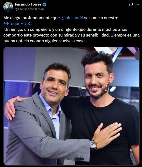 Torres se abraza con Alesandri 