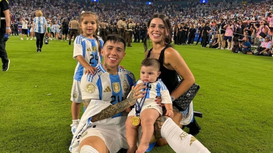 Valentina Cervantes y Enzo Fernández