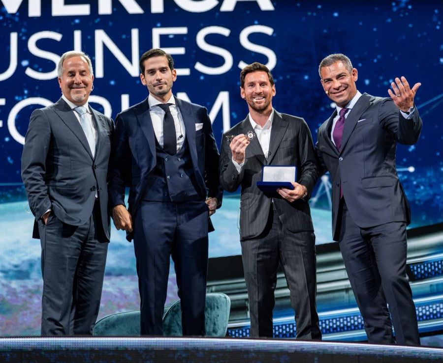 Lionel Messi en el América Forum 3