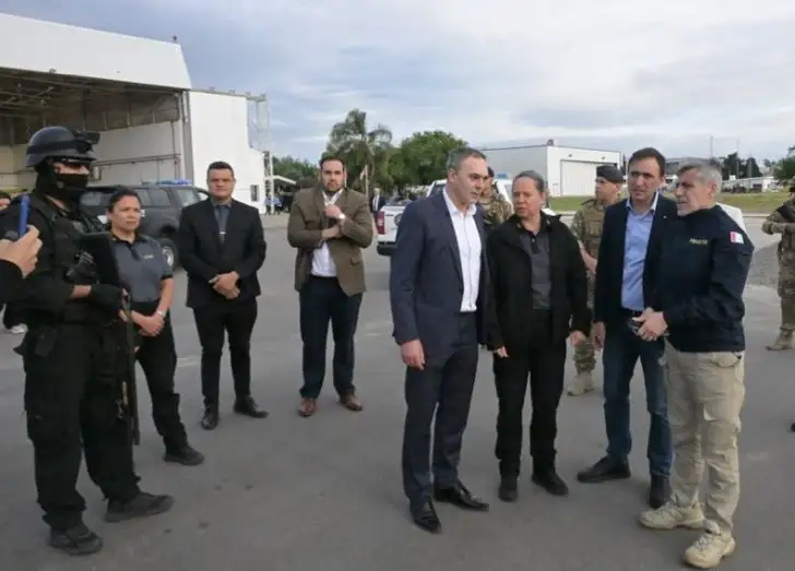 Traslado Artaza. Autoridades