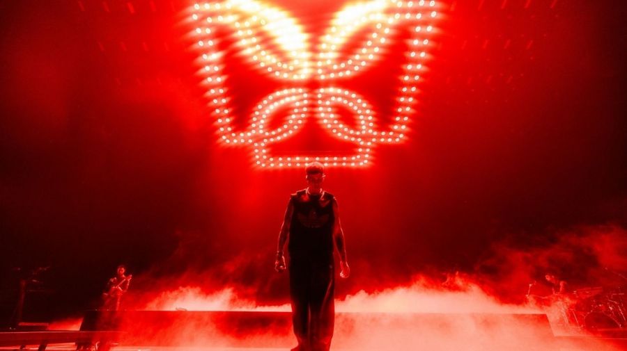 En un espacio más íntimo, confirmó su popularidad y poder de convocatoria al volver al trap, con canciones y freestyle