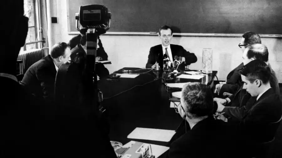 Murió James Watson, Nobel y polémico científico, uno de los descubridores del ADN