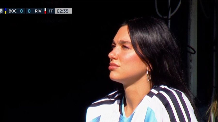 Dua Lipa en la bombonera