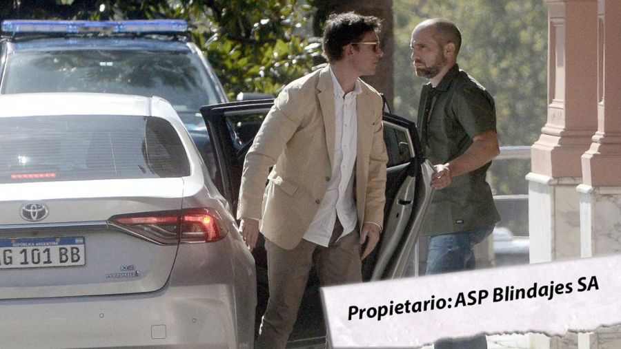 Los autos (y las multas) de Santiago Caputo