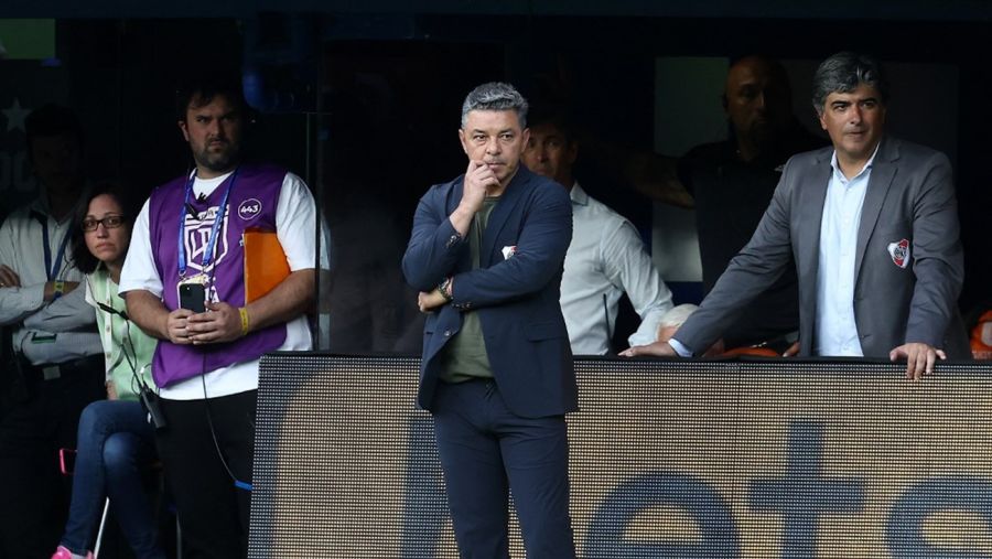 Marcelo Gallardo dirigiendo a River en La Bombonera