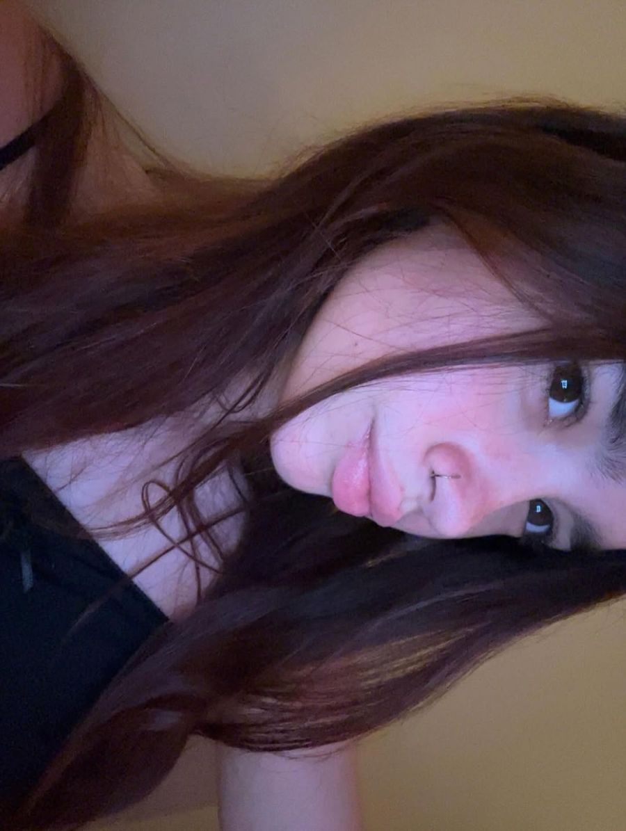 Helena, la hija de Sofía Castiglione y nieta de Moria Casán