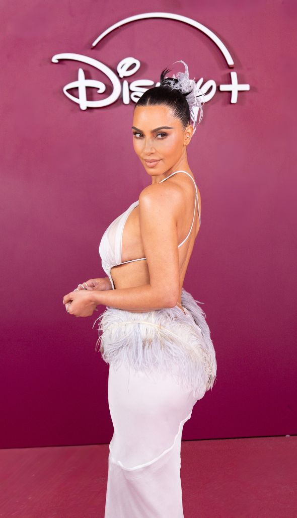 Kim Kardashian, Naomi Watts, Sarah Paulson y Niecy Nash en Brasil: ficción, moda y glamour