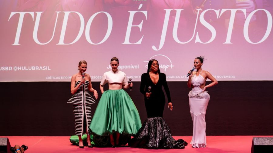Kim Kardashian, Naomi Watts, Sarah Paulson y Niecy Nash en Brasil: ficción, moda y glamour