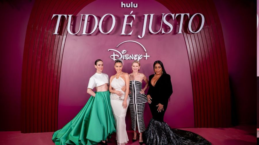 Kim Kardashian, Naomi Watts, Sarah Paulson y Niecy Nash en Brasil: ficción, moda y glamour