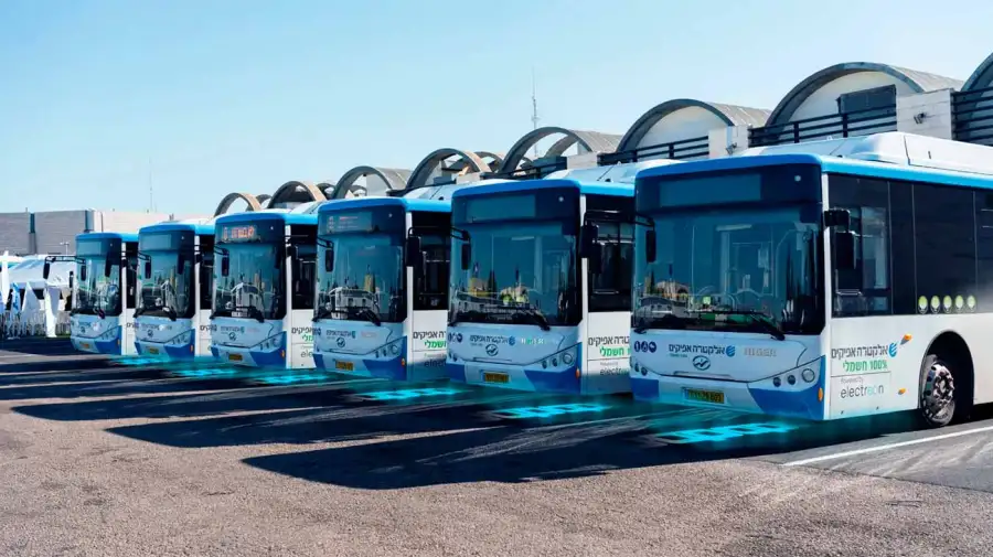 Carga inalámbrica de autos eléctricos a través del pavimento 13112025