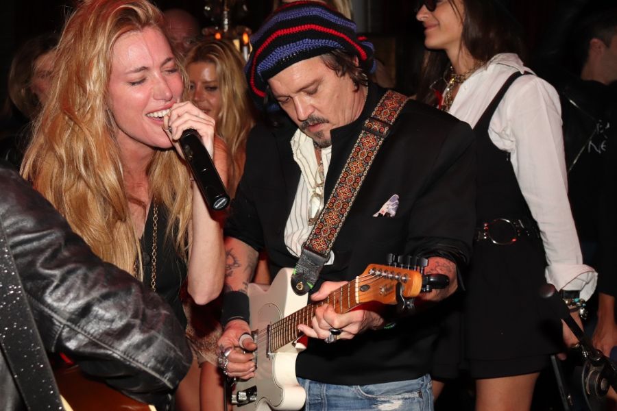 De Verónica Lozano a Daniela Urzi, los famosos que estuvieron en la cena íntima de Johnny Depp