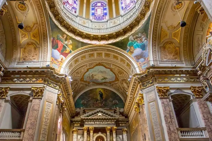 Noche de los templos