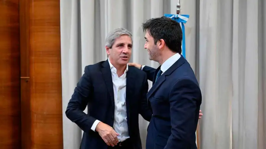 Ignacio Torres, Manuel Adorni y Luis Caputo 18112025