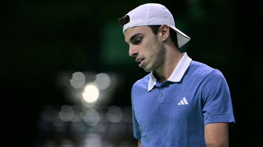 Francisco Cerúndolo enfrentando a Alex Zverev en Copa Davis