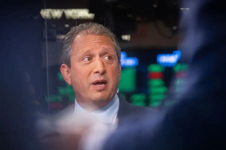 Traders At The NYSE As Stocks Climb On Hopes For Russia Deal As Oil Falls