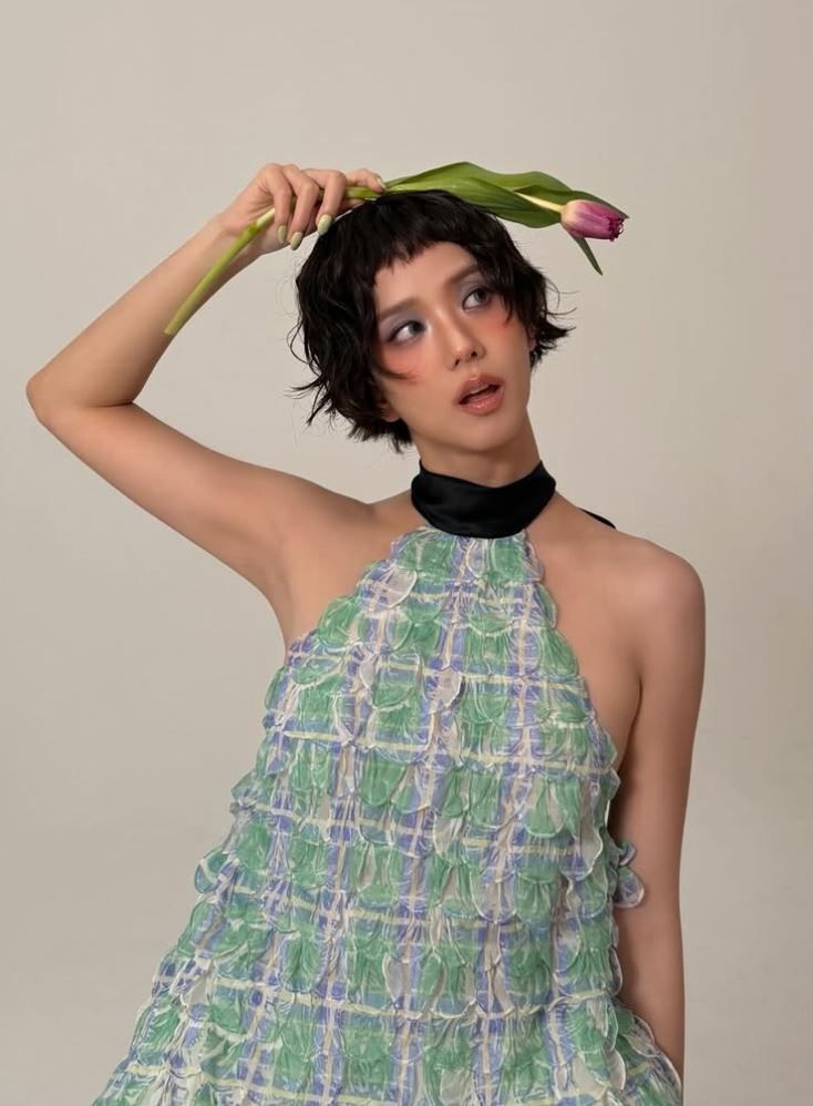 Jisoo para Elle para Dior