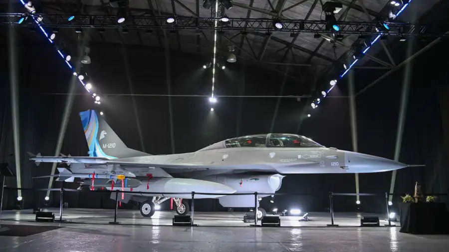 Aviones F-16 de la Fuerza Aérea 28112025