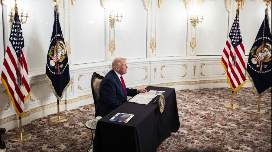 Trump, en una videoconferencia con los soldados estadounidenses desplegados en el Caribe por el Día de Acción de Gracias.