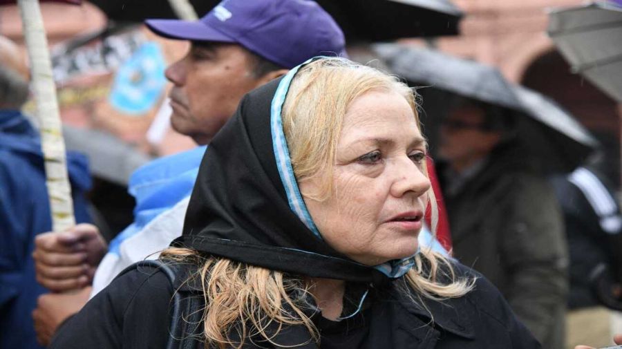 The Black Scarves March and the Counter-March 2