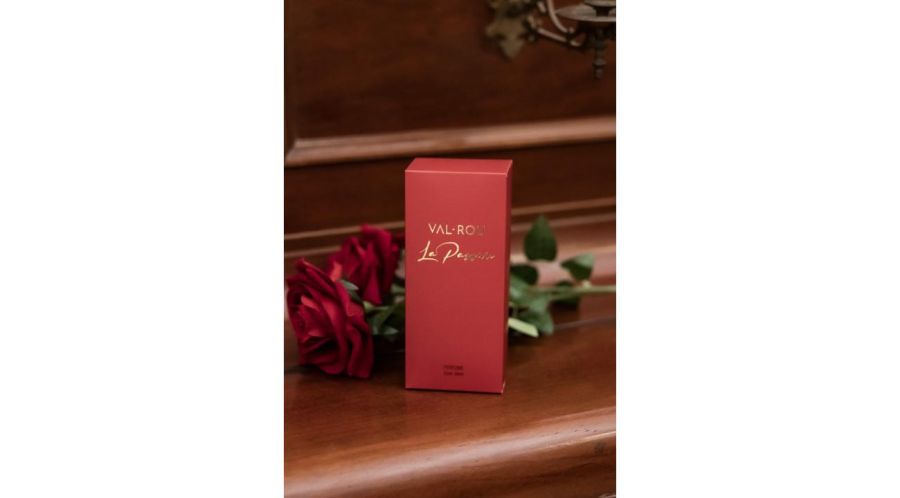 Azucena Ocampos, creadora de VAL-ROU presentándonos su nueva fragancia para ellas “La Passion”