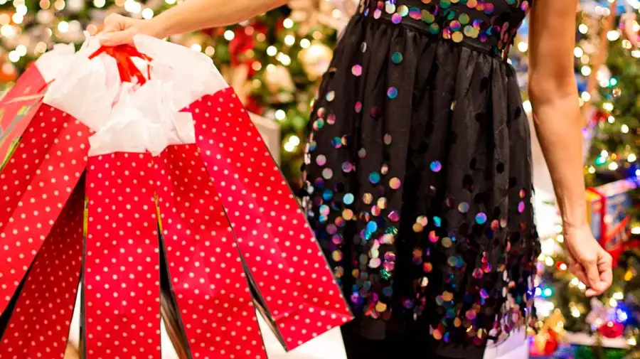 Christmas shopping 01122025