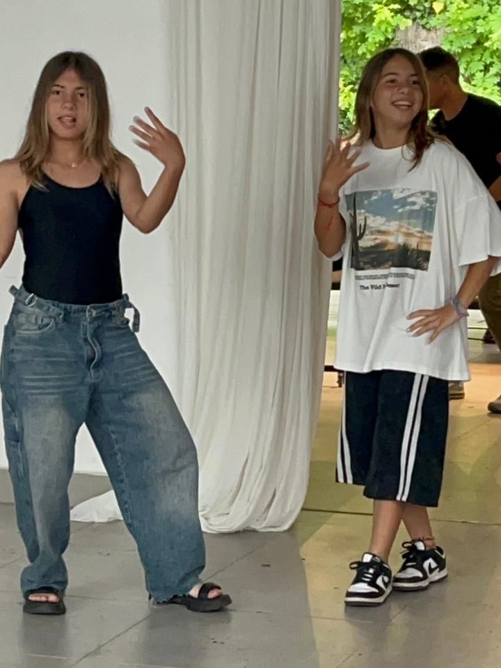 Charis y Bella, las hijas mellizas de Cinthia Fernández y Matías Defederico